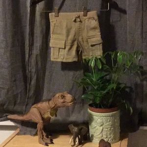 7 for all Mankind- Khaki Baby shorts 18 months